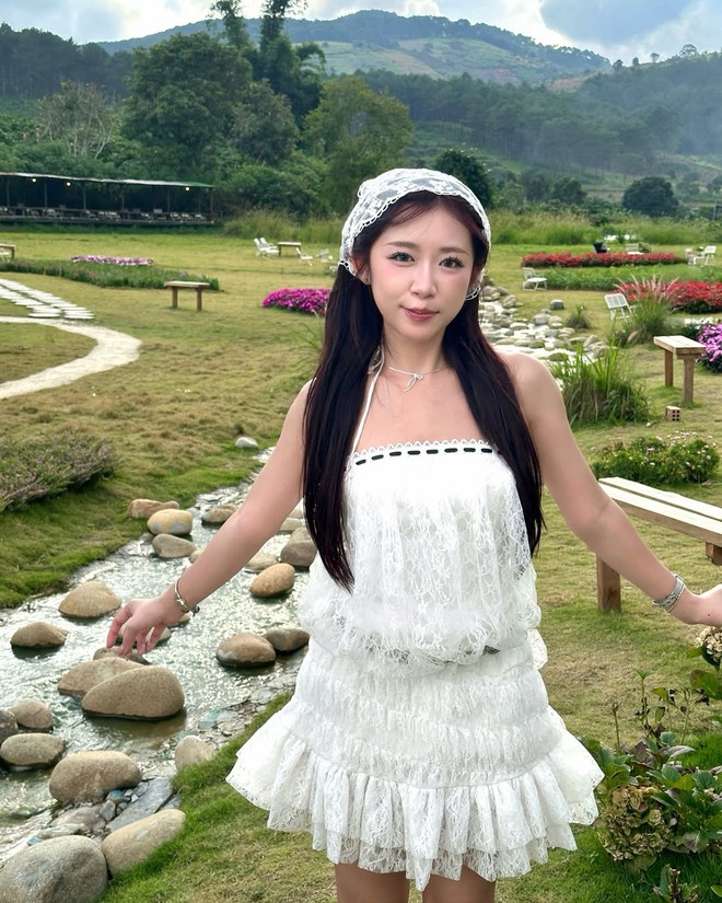 Mỹ nữ cao 1m49 nổi khắp TikTok v&igrave; s&agrave;nh điệu: Chưa bao giờ mặc xấu, chưa một lần chậm trend- Ảnh 7.