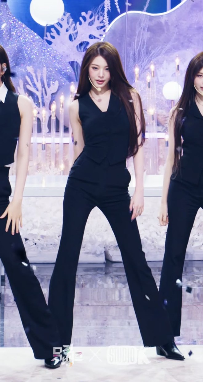 "C&ocirc;ng ch&uacute;a Kpop" diện 1 lần, item n&agrave;y bỗng rần rần c&otilde;i mạng - Ảnh 5.