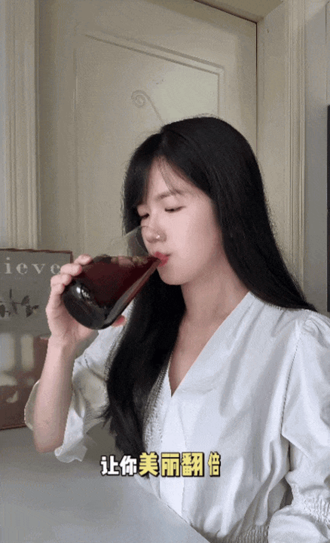 Uống tr&agrave; hoa hồng đ&uacute;ng c&aacute;ch, 2 tuần sau t&ocirc;i nhận thấy l&agrave;n da kh&aacute;c hẳn - Ảnh 2.