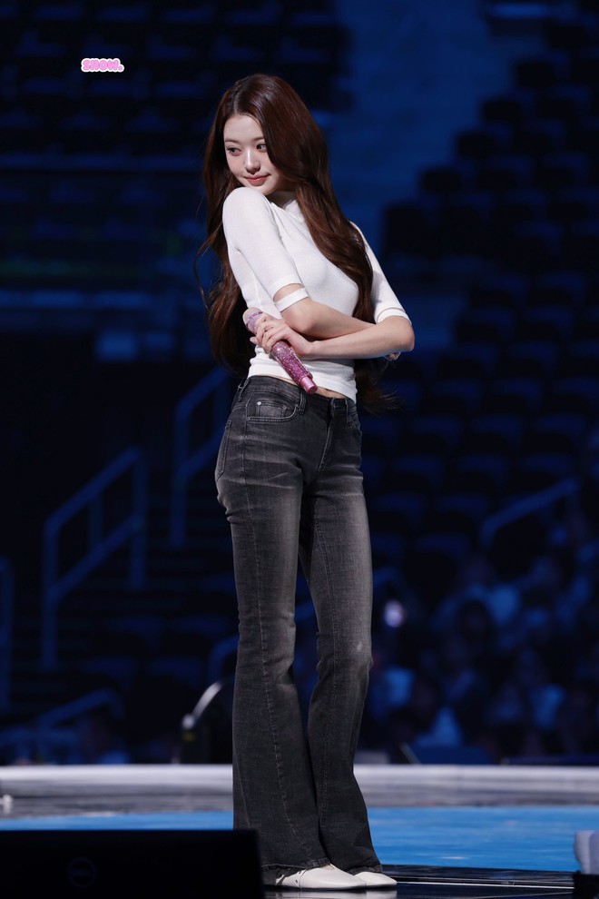 "C&ocirc;ng ch&uacute;a Kpop" diện 1 lần, item n&agrave;y bỗng rần rần c&otilde;i mạng - Ảnh 3.