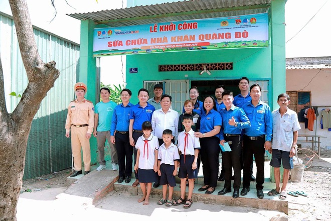 Rực rỡ sắc &aacute;o xanh tr&ecirc;n những c&ocirc;ng tr&igrave;nh mới: Tuổi trẻ Th&agrave;nh phố Hồ Ch&iacute; Minh lan tỏa tinh thần t&igrave;nh nguyện năm 2026 - Ảnh 3.