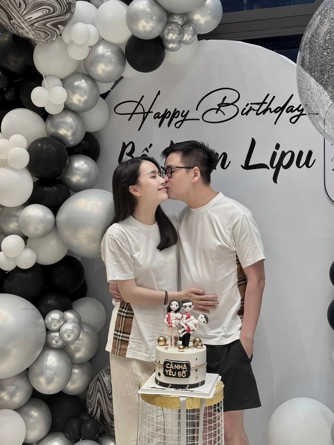 Chọn bình yên bên gia đình thay vì hào quang Hoa hậu: Nữ MC lấy chồng Tiến sĩ, cuộc sống như phú bà trong dinh thự 9 tầng ở Hà Nội- Ảnh 9. Chọn bình yên bên gia đình thay vì hào quang Hoa hậu: Nữ MC lấy chồng Tiến sĩ, cuộc sống như phú bà trong dinh thự 9 tầng ở Hà Nội- Ảnh 9.