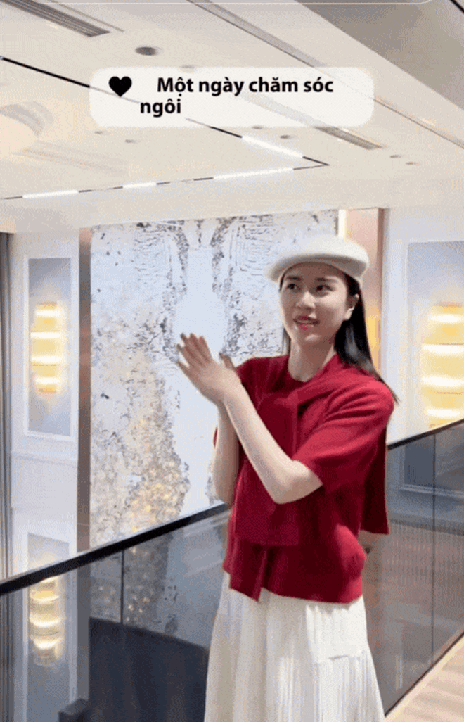 Chọn bình yên bên gia đình thay vì hào quang Hoa hậu: Nữ MC lấy chồng Tiến sĩ, cuộc sống như phú bà trong dinh thự 9 tầng ở Hà Nội- Ảnh 6. Chọn bình yên bên gia đình thay vì hào quang Hoa hậu: Nữ MC lấy chồng Tiến sĩ, cuộc sống như phú bà trong dinh thự 9 tầng ở Hà Nội- Ảnh 6.