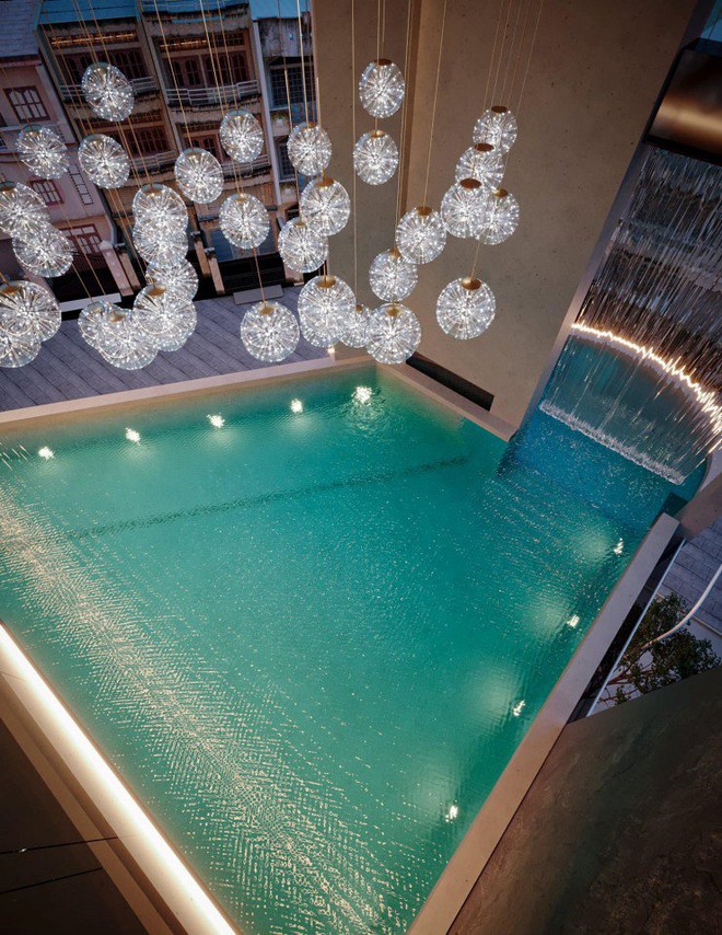 D&agrave;n "nam thần Vbiz" đ&atilde; đẹp lại gi&agrave;u, sống đời xa hoa: Người ở biệt thự 70 tỷ, người sở hữu penthouse c&oacute; s&acirc;n vườn hồ c&aacute;- Ảnh 30.