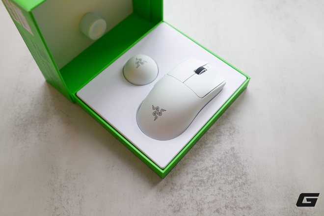 Tr&ecirc;n tay Razer Viper V4 Pro: Khi chuột esports tiến gần hơn tới giới hạn &ldquo;kh&ocirc;ng độ trễ&rdquo;- Ảnh 3.