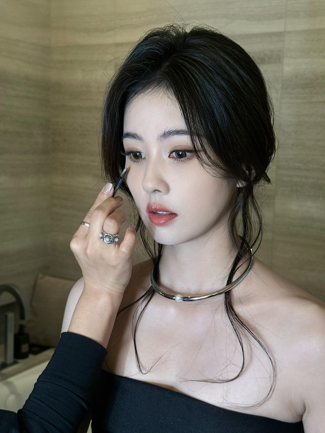 Clip 15s của Bạch Lộc khiến Triệu Lộ Tư v&agrave; Jang Wonyoung bị nhắc t&ecirc;n- Ảnh 12.