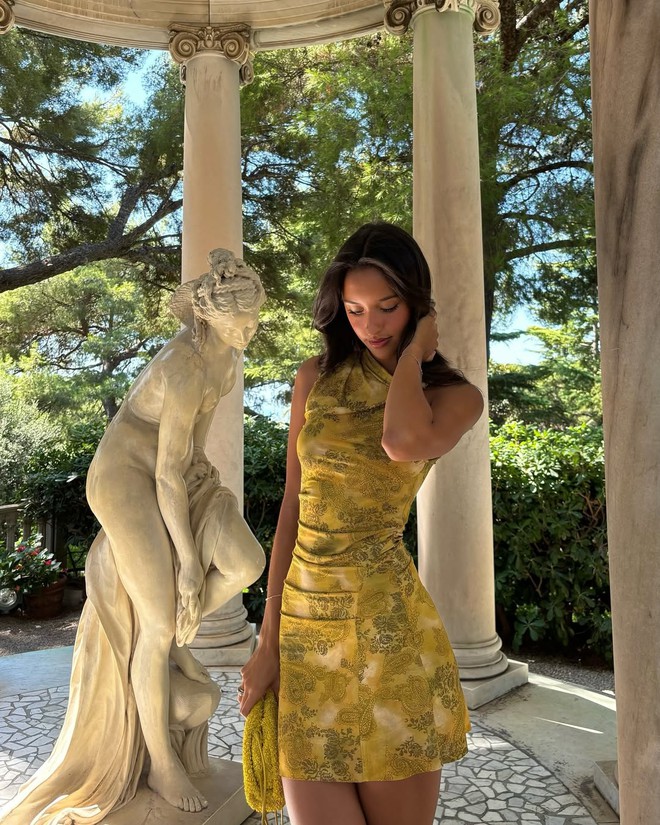 Cô dâu hot nhất toàn cầu ngồi siêu xe 300 tỷ về dinh: Mặt thiên thần body ác quỷ, mặc đẹp đến nỗi mỗi khung hình đều hóa bìa magazine - Ảnh 20.