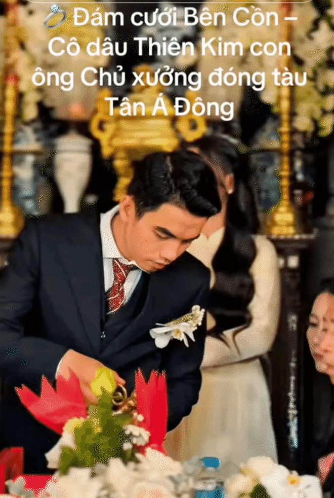 Lễ cưới của &aacute;i nữ "&ocirc;ng tr&ugrave;m" đ&oacute;ng t&agrave;u Tiền Giang: Kh&ocirc;ng gian tiệc rộng lớn nhưng tư gia nh&agrave; g&aacute;i mới l&agrave; điểm nhấn- Ảnh 6.