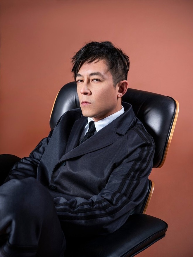 "Badboy kh&eacute;t tiếng" gầy rộc gi&agrave; ch&aacute;t g&acirc;y sốc, v&igrave; 1.300 tấm ảnh m&agrave; vĩnh viễn bị showbiz "cấm cửa"- Ảnh 3.