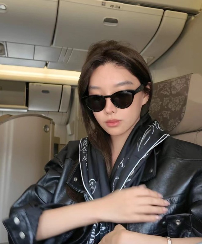 Cuộc sống hiện tại của "Tiểu thư đẹp nhất giới si&ecirc;u gi&agrave;u Trung Quốc" sau tr&ograve;n 16 năm nổi tiếng- Ảnh 16.