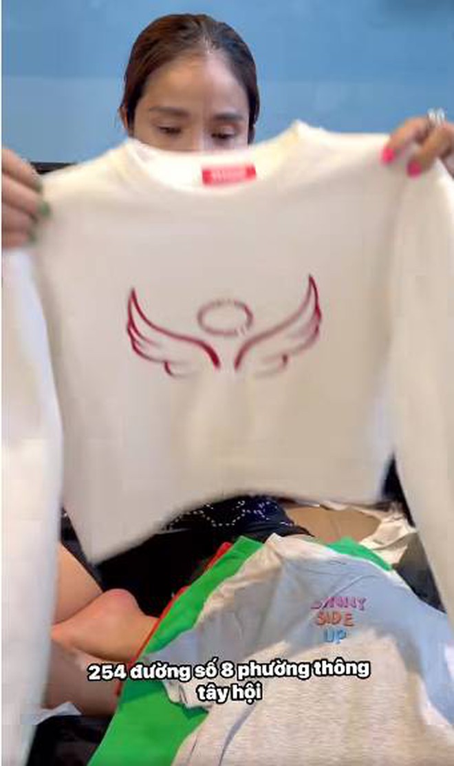 Mẹ đơn th&acirc;n l&agrave; NSƯT miền Nam đ&oacute;ng cửa qu&aacute;n cafe, b&aacute;n đồ cũ: &ldquo;Người ta chửi t&ocirc;i qu&aacute; trời lu&ocirc;n&rdquo; - Ảnh 1.