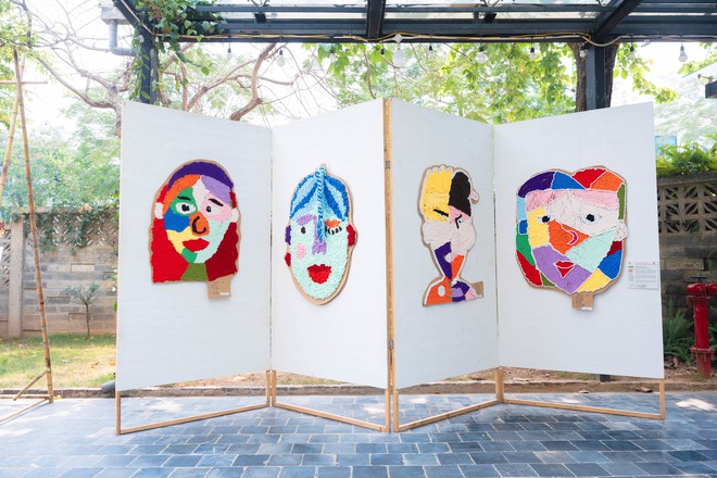 Triển lãm "Câu chuyện Tháng Tư": Học sinh khiến người lớn bất ngờ khi "kể lại" cả một Việt Nam bằng góc nhìn rất khác- Ảnh 12. Triển lãm "Câu chuyện Tháng Tư": Học sinh khiến người lớn bất ngờ khi "kể lại" cả một Việt Nam bằng góc nhìn rất khác- Ảnh 12.