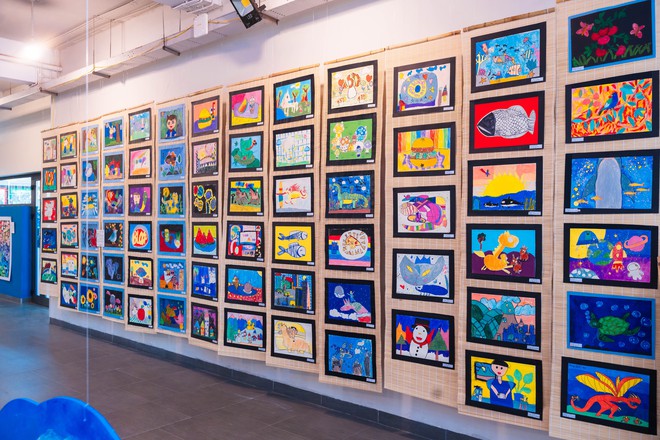 Triển lãm "Câu chuyện Tháng Tư": Học sinh khiến người lớn bất ngờ khi "kể lại" cả một Việt Nam bằng góc nhìn rất khác- Ảnh 8. Triển lãm "Câu chuyện Tháng Tư": Học sinh khiến người lớn bất ngờ khi "kể lại" cả một Việt Nam bằng góc nhìn rất khác- Ảnh 8.