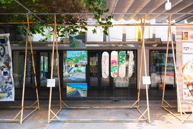 Triển lãm "Câu chuyện Tháng Tư": Học sinh khiến người lớn bất ngờ khi "kể lại" cả một Việt Nam bằng góc nhìn rất khác- Ảnh 6. Triển lãm "Câu chuyện Tháng Tư": Học sinh khiến người lớn bất ngờ khi "kể lại" cả một Việt Nam bằng góc nhìn rất khác- Ảnh 6.