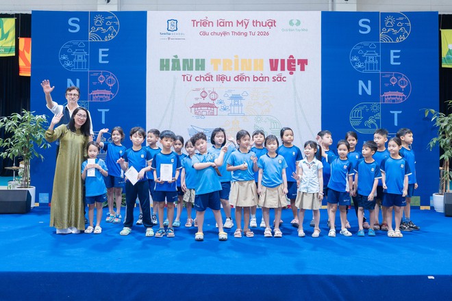 Triển lãm "Câu chuyện Tháng Tư": Học sinh khiến người lớn bất ngờ khi "kể lại" cả một Việt Nam bằng góc nhìn rất khác- Ảnh 3. Triển lãm "Câu chuyện Tháng Tư": Học sinh khiến người lớn bất ngờ khi "kể lại" cả một Việt Nam bằng góc nhìn rất khác- Ảnh 3.