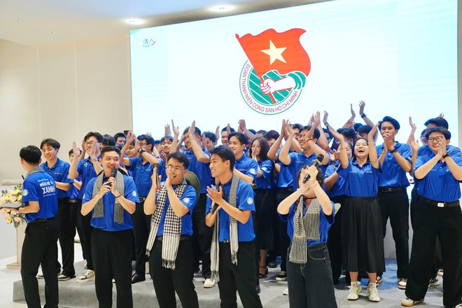 25 năm Mùa hè xanh và những trái tim không mỏi: Dấu chân thầm lặng, dấu ấn rực rỡ - Ảnh 7.