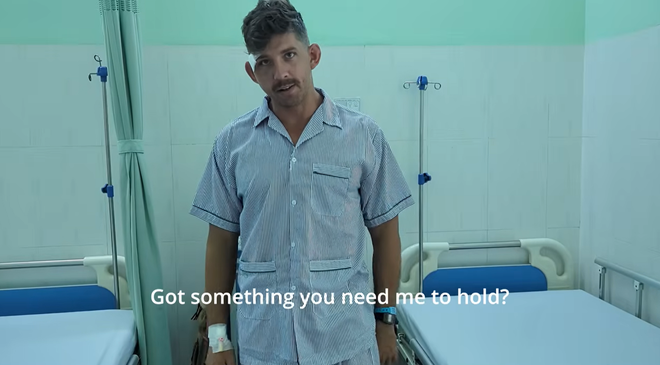 Kh&aacute;ch T&acirc;y phẫu thuật tại 1 bệnh viện ở Đ&agrave; Nẵng: "Nếu l&agrave;m ở Mỹ, t&ocirc;i sẽ phải nợ nần chồng chất trong &iacute;t nhất 10 năm"- Ảnh 5.