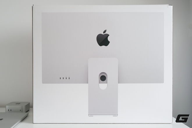 Tr&ecirc;n b&agrave;n Apple Studio Display XDR nano-texture: D&ugrave;ng rồi mới hiểu v&igrave; sao m&agrave;n h&igrave;nh Apple lu&ocirc;n c&oacute; sức h&uacute;t ri&ecirc;ng - Ảnh 3.