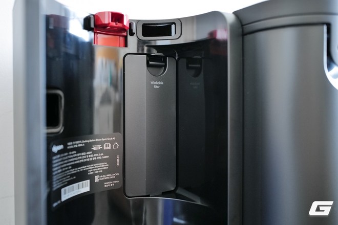 Đ&acirc;y l&agrave; robot h&uacute;t bụi lau nh&agrave; AI 35 triệu của Dyson: 3 th&ugrave;ng chứa, 2 chổi, 1 con lăn, 0 chi ph&iacute; t&uacute;i r&aacute;c- Ảnh 22.