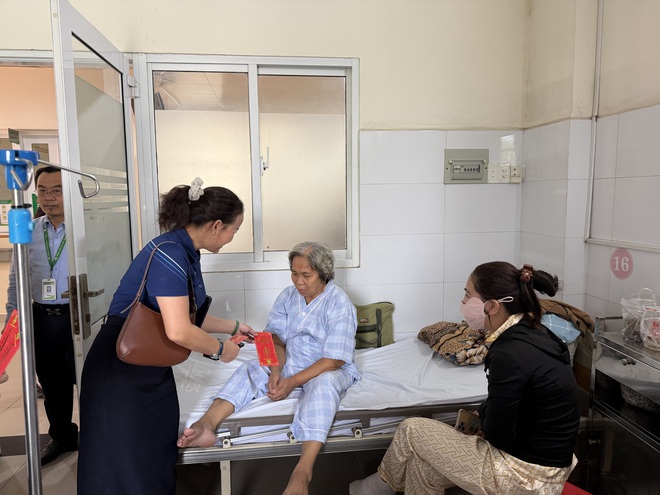 V&ograve;ng tay nh&acirc;n &aacute;i: Khi doanh nghiệp v&agrave; y tế c&ugrave;ng nhịp đập v&igrave; bệnh nh&acirc;n ngh&egrave;o - Ảnh 5.