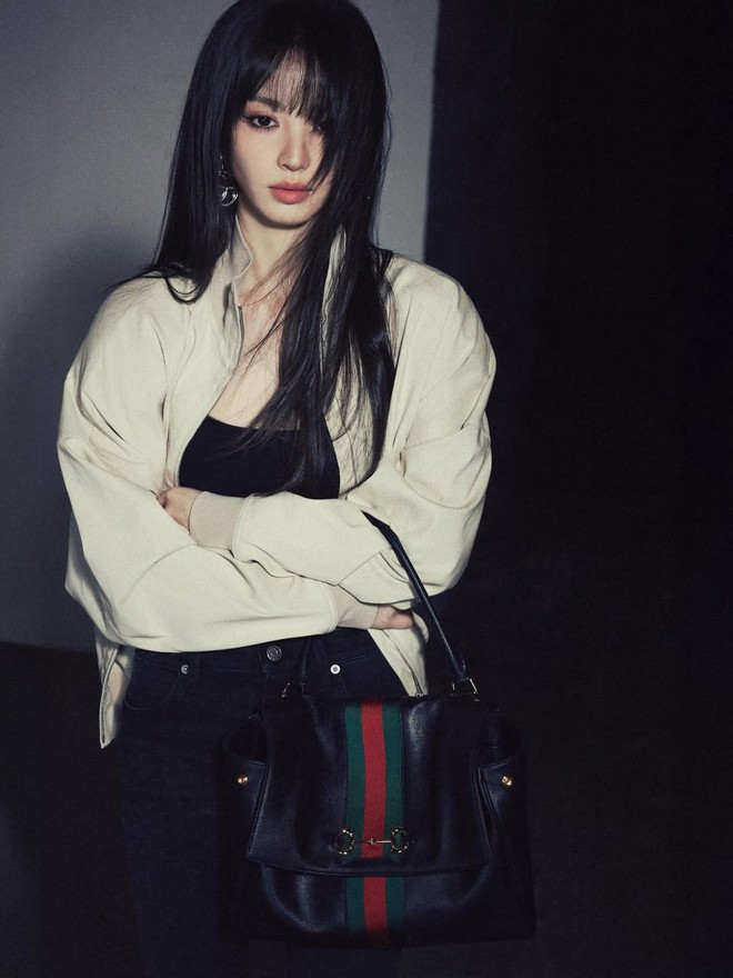 Gucci "đẩy thuyền" cực mạnh cho cặp đ&ocirc;i Trục Ngọc: Điền Hi Vi "bad girl" lấn &aacute;t, Trương Lăng H&aacute;ch cũng kh&oacute; gi&agrave;nh spotlight - Ảnh 6.