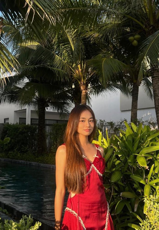 Tiểu tam đ&aacute;ng gh&eacute;t trong phim "B&oacute;ng ma hạnh ph&uacute;c" giữ eo 52cm, v&oacute;c d&aacute;ng gợi cảm nhờ 1 th&oacute;i quen "đều như vắt tranh" - Ảnh 3.