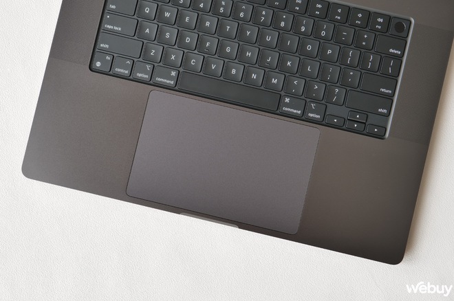 Đây là chiếc MacBook Pro chạy xé gió nhất mà tôi từng thấy- Ảnh 24. Đây là chiếc MacBook Pro chạy xé gió nhất mà tôi từng thấy- Ảnh 24.