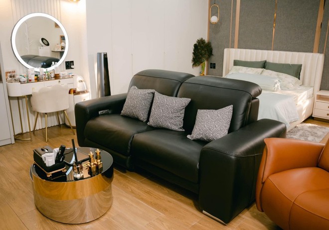 Cặp đ&ocirc;i quyền lực showbiz ở biệt thự ngoại &ocirc; sang như resort 5*: S&acirc;n thượng rộng đến mức c&oacute; thể đạp xe, hồ bơi ri&ecirc;ng trong khu&ocirc;n vi&ecirc;n nh&agrave;- Ảnh 13.