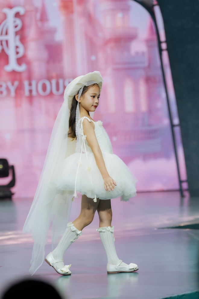 Show thời trang nh&iacute; - Ảnh 3.