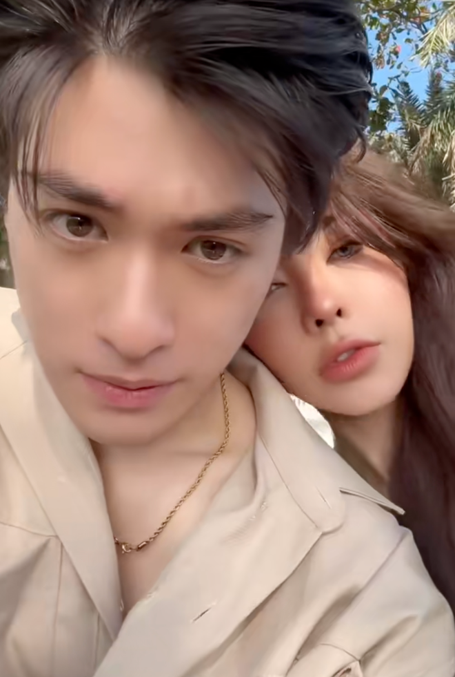 "Chị ơi, anh yêu chị!": Chàng sinh viên Y Dược khai gian tuổi để "cầm cưa" chị đẹp Thái Lan, dù ban đầu nơm nớp sợ bị lừa - Ảnh 2.