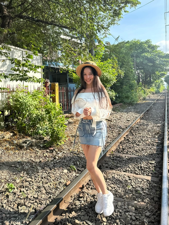 Hiền Thục tuổi 45 vẫn mướt mượt như gái đôi tươi: Rất chú trọng chăm sóc sức khỏe kiểu này để chống già đỉnh của chóp- Ảnh 8.