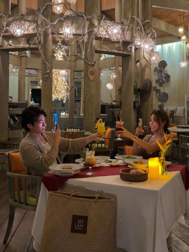 "Chị ơi, anh yêu chị!": Chàng sinh viên Y Dược khai gian tuổi để "cầm cưa" chị đẹp Thái Lan, dù ban đầu nơm nớp sợ bị lừa - Ảnh 10.