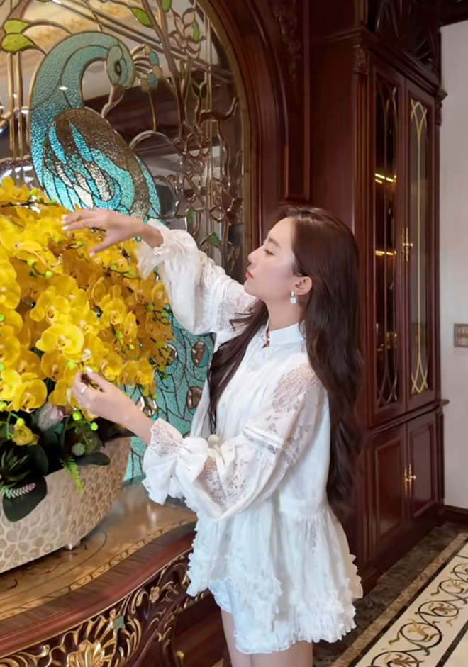 C&ocirc; g&aacute;i tỉnh lẻ th&agrave;nh n&agrave;ng d&acirc;u nh&agrave; vựa t&ocirc;m 10.000m2: Duy&ecirc;n từ d&atilde;y nh&agrave; trọ sinh vi&ecirc;n, y&ecirc;u ch&agrave;ng thiếu gia m&agrave; chẳng hề hay biết- Ảnh 11.