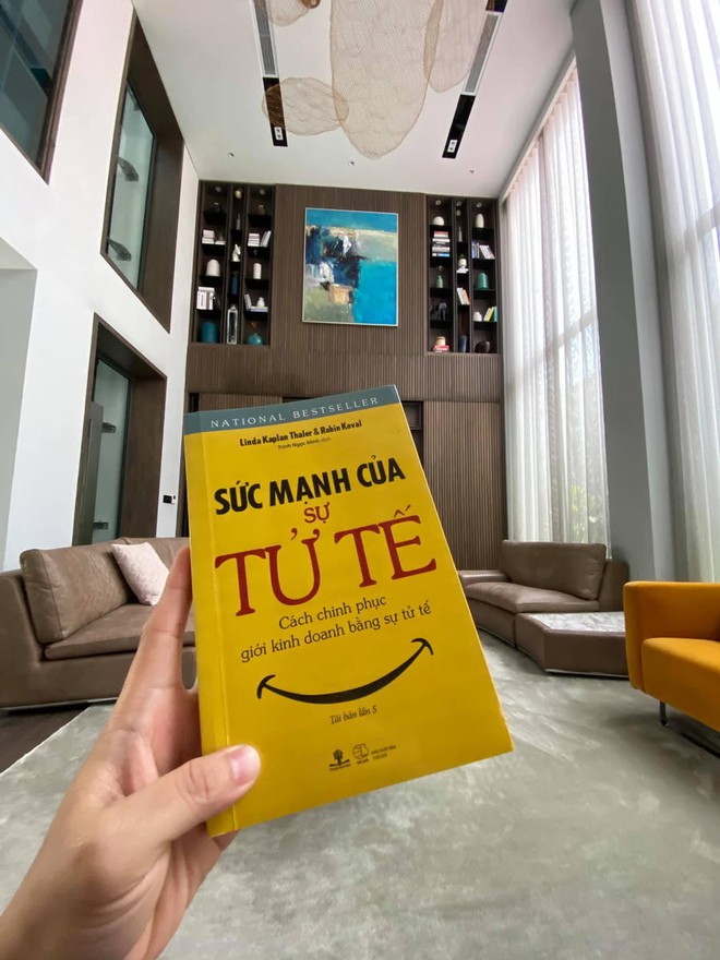 Mỹ nh&acirc;n d&acirc;n tộc T&agrave;y cưới đại gia phố n&uacute;i: Bước ch&acirc;n v&agrave;o cửa h&agrave;o m&ocirc;n, trở th&agrave;nh nữ chủ nh&acirc;n của biệt thự xa hoa giữa S&agrave;i th&agrave;nh- Ảnh 11.