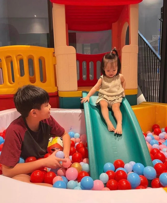 Mỹ nh&acirc;n d&acirc;n tộc T&agrave;y cưới đại gia phố n&uacute;i: Bước ch&acirc;n v&agrave;o cửa h&agrave;o m&ocirc;n, trở th&agrave;nh nữ chủ nh&acirc;n của biệt thự xa hoa giữa S&agrave;i th&agrave;nh- Ảnh 18.