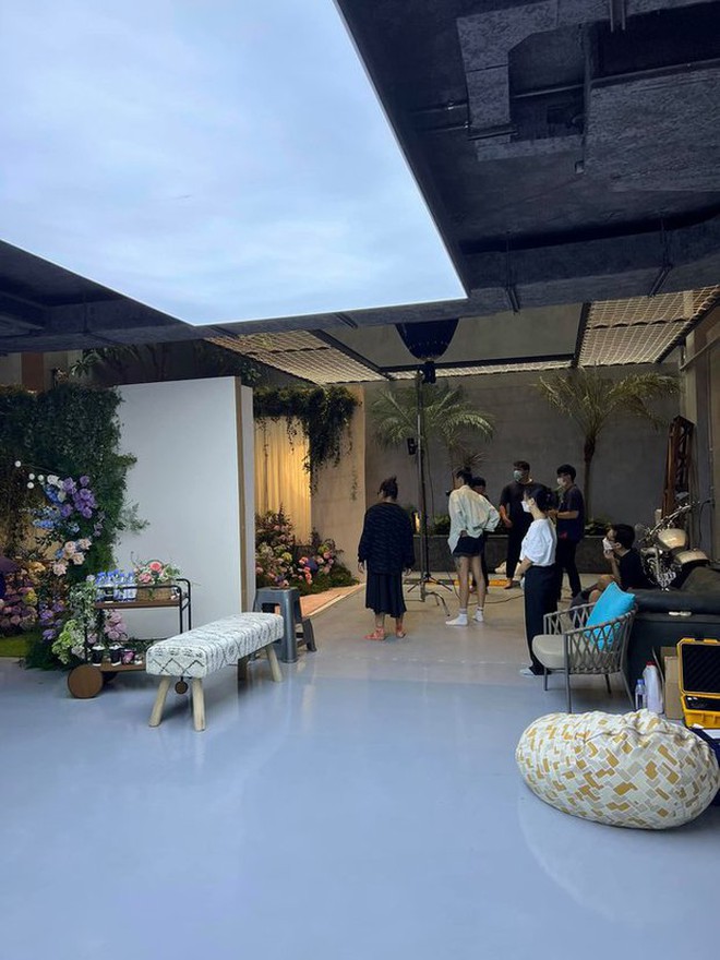 Mỹ nh&acirc;n d&acirc;n tộc T&agrave;y cưới đại gia phố n&uacute;i: Bước ch&acirc;n v&agrave;o cửa h&agrave;o m&ocirc;n, trở th&agrave;nh nữ chủ nh&acirc;n của biệt thự xa hoa giữa S&agrave;i th&agrave;nh- Ảnh 9.