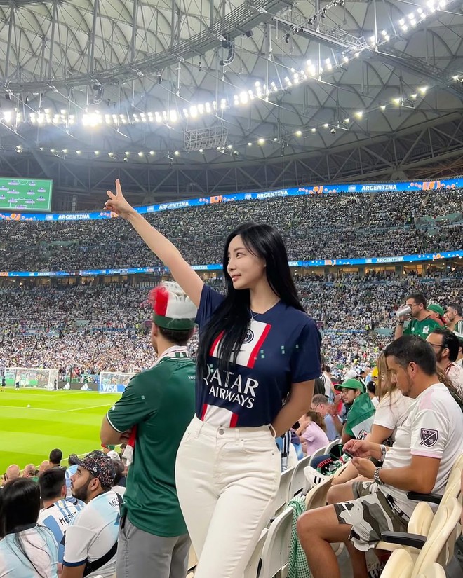 Nữ MC từng khiến MXH “đứng hình” ở World Cup 2022: Kết hôn với chồng kém 7 tuổi, cuộc sống hiện tại bất ngờ - Ảnh 3.