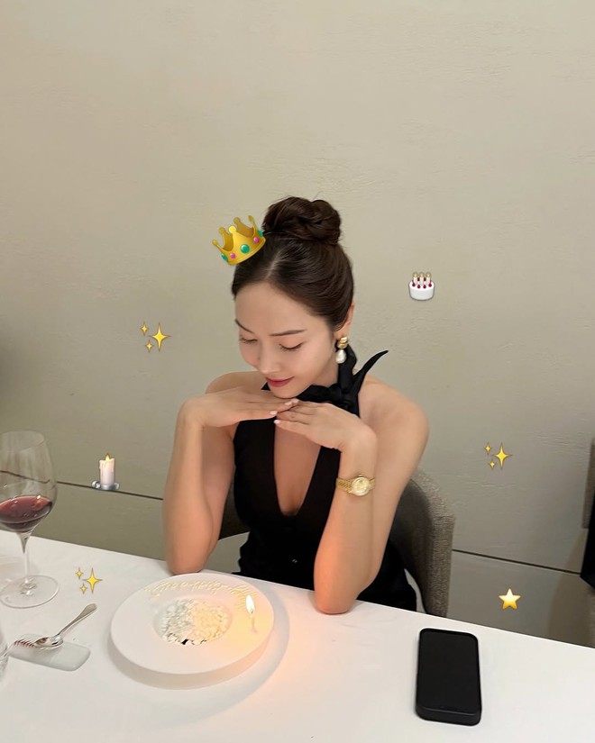 Mỹ nhân trời sinh mặt lạnh như băng: U40 vẫn sang chảnh hết nấc, mặc cơ bản mà ai cũng muốn sao chép- Ảnh 5. Mỹ nhân trời sinh mặt lạnh như băng: U40 vẫn sang chảnh hết nấc, mặc cơ bản mà ai cũng muốn sao chép- Ảnh 5.