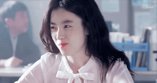 "Bạch nguyệt quang" có nụ cười đẹp nhất xứ Kim Chi: Nhan sắc và style U40 vẫn đủ sức chấp mọi thế hệ - Ảnh 2.