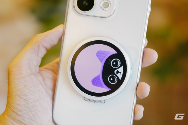 Món phụ kiện độc đáo của OPPO khiến hội chị em 'nghiện selfie' thích mê- Ảnh 14. Món phụ kiện độc đáo của OPPO khiến hội chị em 'nghiện selfie' thích mê- Ảnh 14.