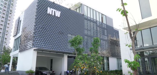 Mỹ nh&acirc;n Việt l&agrave;m nh&acirc;n vi&ecirc;n trong qu&aacute;n bida giờ sống trong nh&agrave; 50 tỷ, c&oacute; hội bạn "muốn gia nhập phải c&oacute; 1 tỷ"- Ảnh 6.