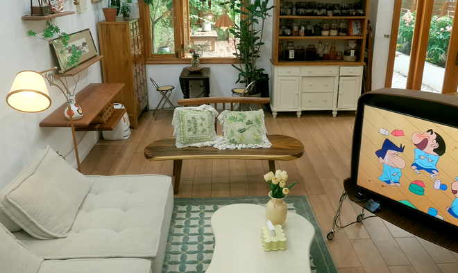 B&ecirc;n trong biệt thự cổ 300m2 giữa rừng của nữ TikToker 3 triệu follower - Ảnh 14.