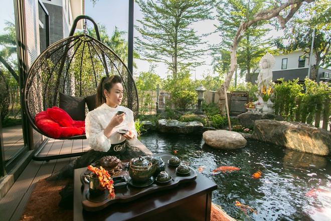 Mẹ đơn th&acirc;n ng&agrave;y c&agrave;ng n&oacute;ng bỏng sau ly h&ocirc;n, l&agrave; nghệ sĩ, "nữ chủ tịch" sống trong biệt thự 20 tỷ - Ảnh 8.
