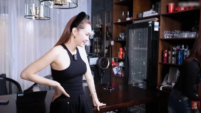 Mỹ nh&acirc;n showbiz 35 tuổi cưới chồng đại gia: Ở biệt thự h&agrave;ng chục tỷ, chi tiết nhỏ trong nh&agrave; h&eacute; lộ độ cưng chiều của &ocirc;ng x&atilde;- Ảnh 12.