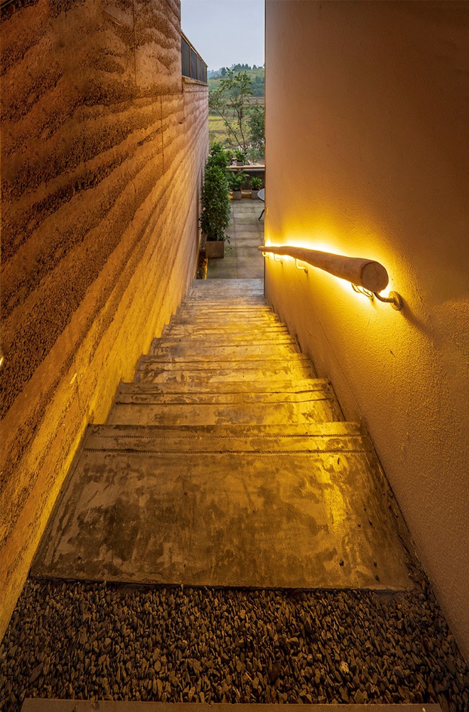 Chàng trai chi 6,5 tỷ xây nhà 300m2 trên núi sống chill cùng gia đình - Ảnh 13.
