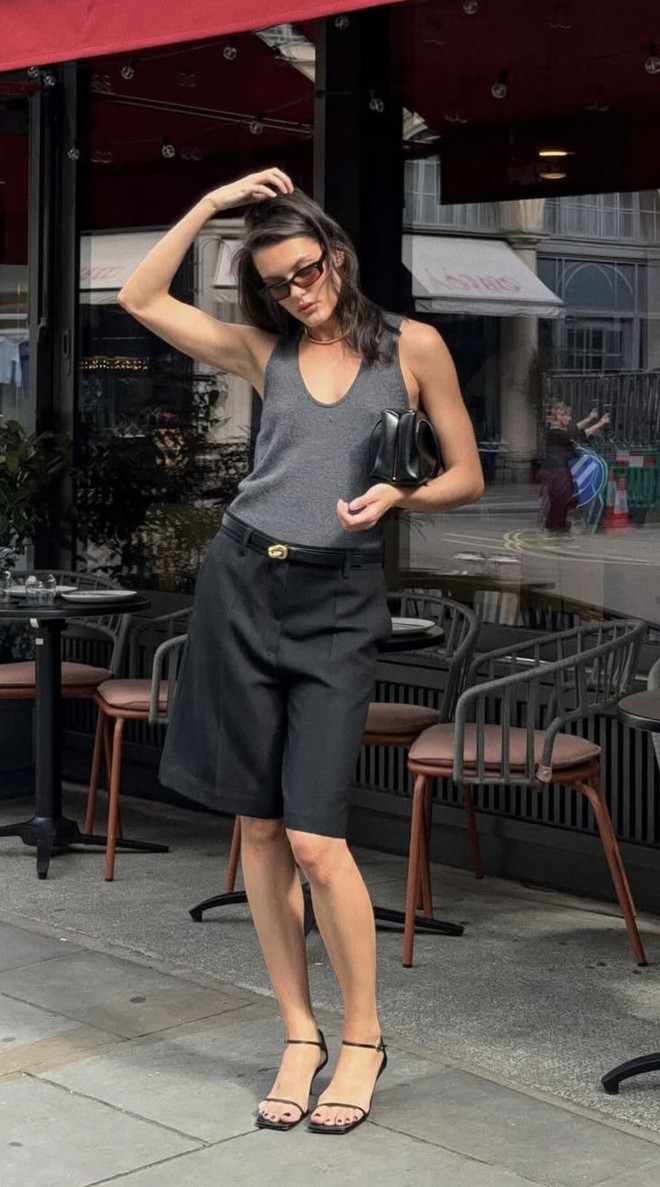 Quần shorts đang được hội “cool girl” nâng tầm: Mix đúng kiểu vừa mát vừa sang, mặc cả hè không chán- Ảnh 22. Quần shorts đang được hội “cool girl” nâng tầm: Mix đúng kiểu vừa mát vừa sang, mặc cả hè không chán- Ảnh 22.