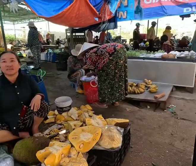 Khách Tây và chuyện ăn mít khi đến Việt Nam: Viết được thành tiểu thuyết 1.000 chương- Ảnh 9. Khách Tây và chuyện ăn mít khi đến Việt Nam: Viết được thành tiểu thuyết 1.000 chương- Ảnh 9.