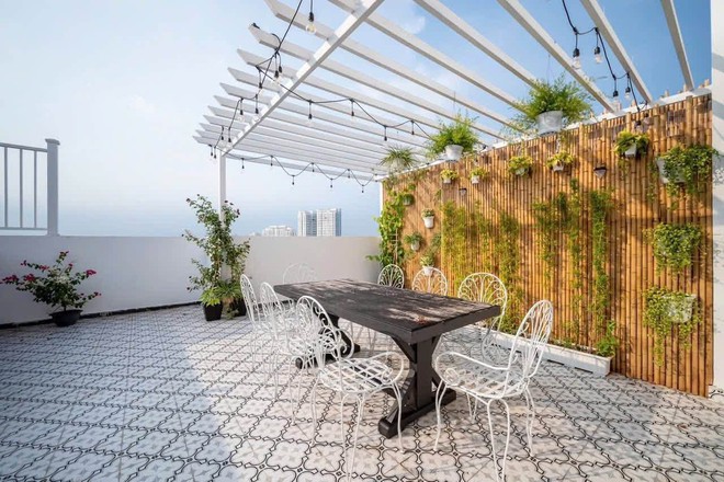 Nam nghệ sĩ l&agrave; Viện ph&oacute; rao cho thu&ecirc; penthouse 650m&sup2; c&oacute; 8 ph&ograve;ng ngủ, 10 toilet, hồ bơi ri&ecirc;ng- Ảnh 3.