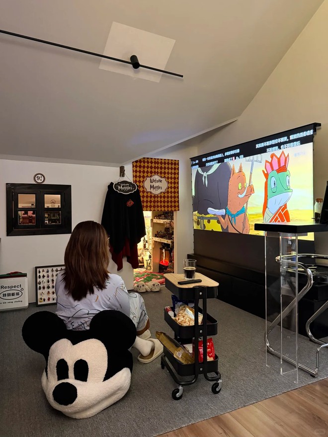 Penthouse 72m² gây sốt vì như bê từ Harry Potter ra- Ảnh 12.