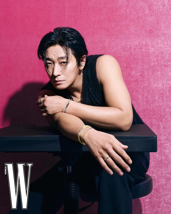 "Ông chú văn phòng” nặng 90kg lột xác thành model mở màn cho Louis Vuitton khiến hơn 4 triệu người phải nể- Ảnh 14.